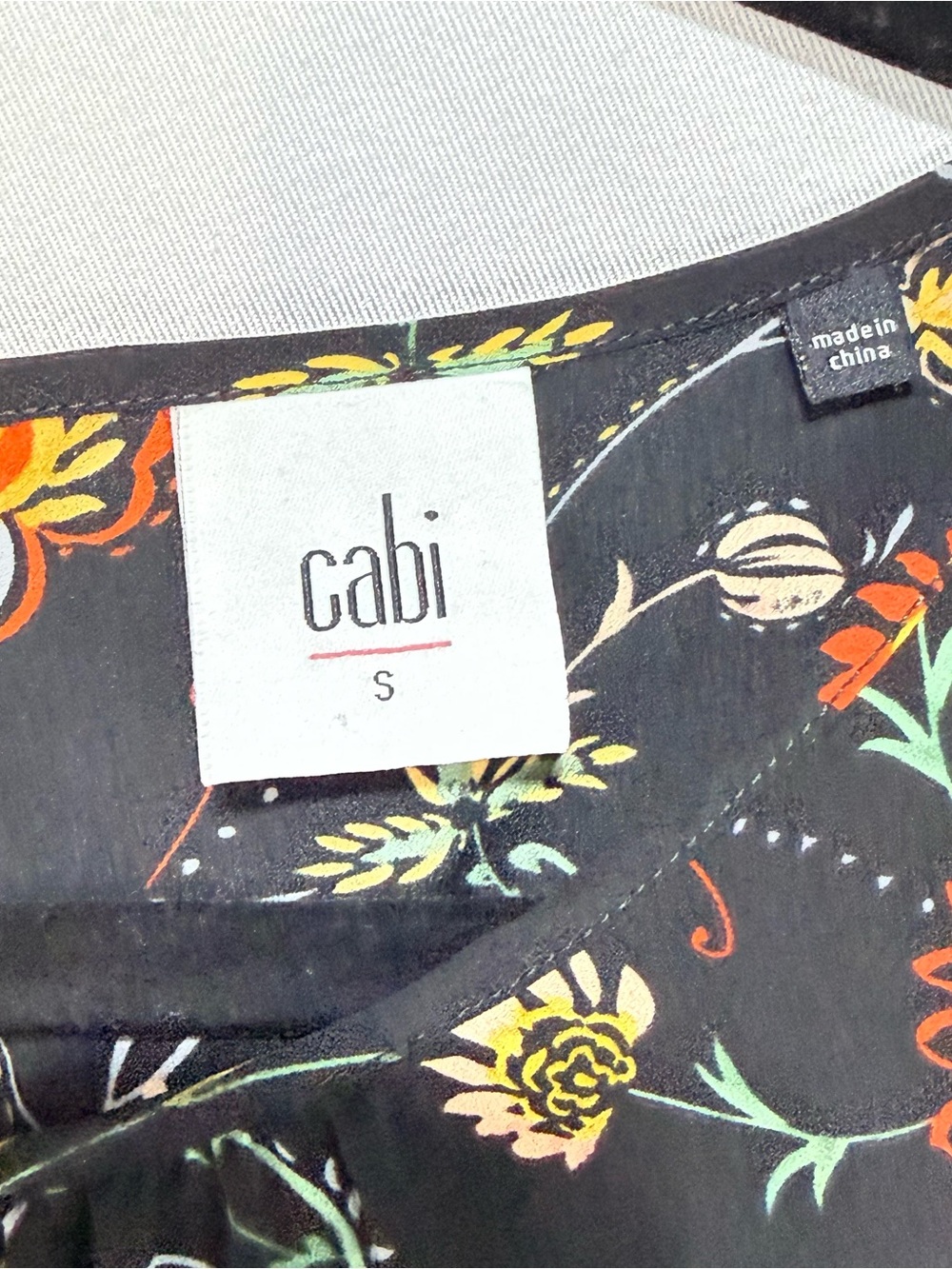 Cabi Tudor Floral Chiffon Sleeveless Blouse Tie Back S - Picture 3 of 6